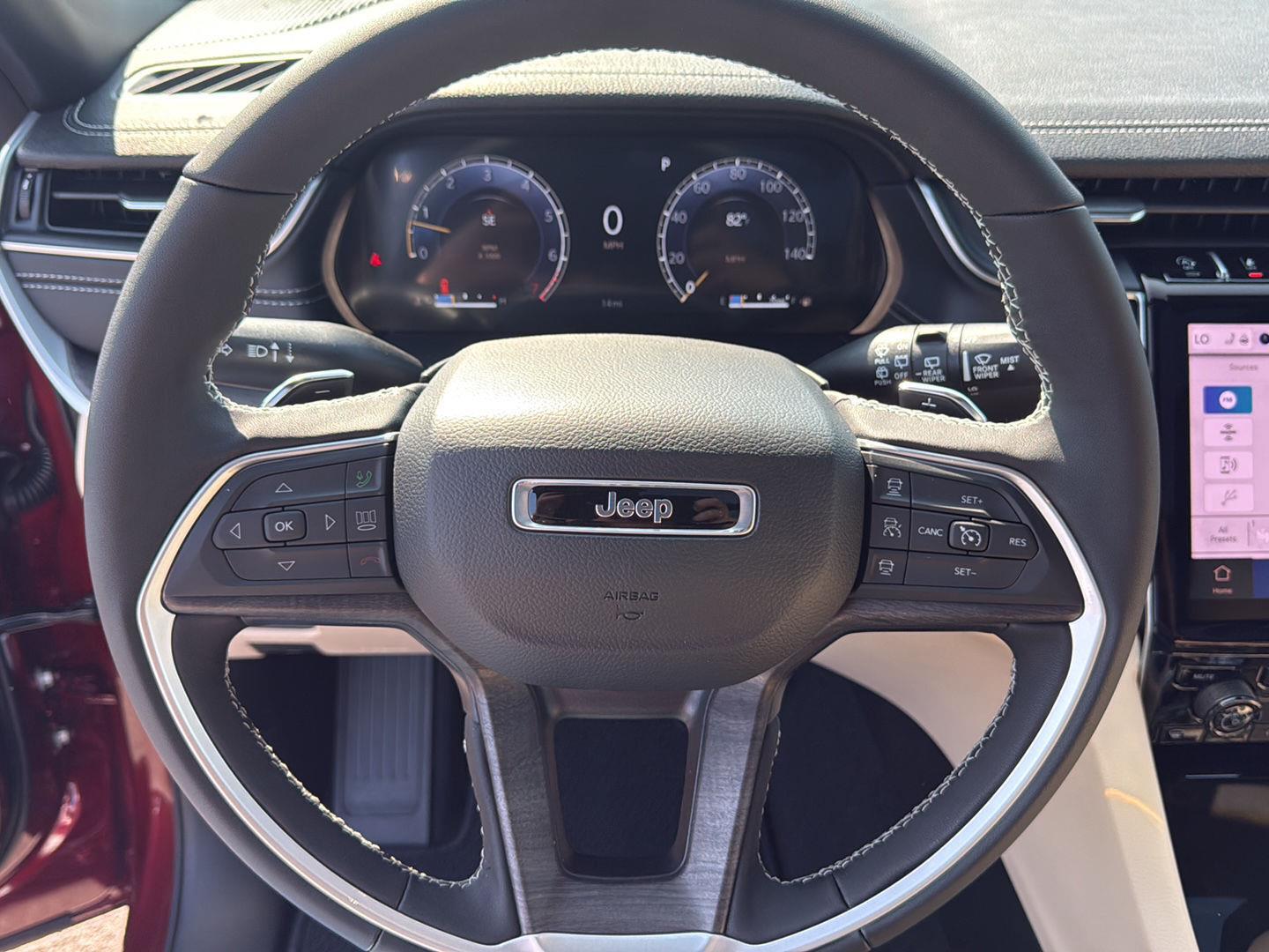 2025 Jeep Grand Cherokee Limited photo 19