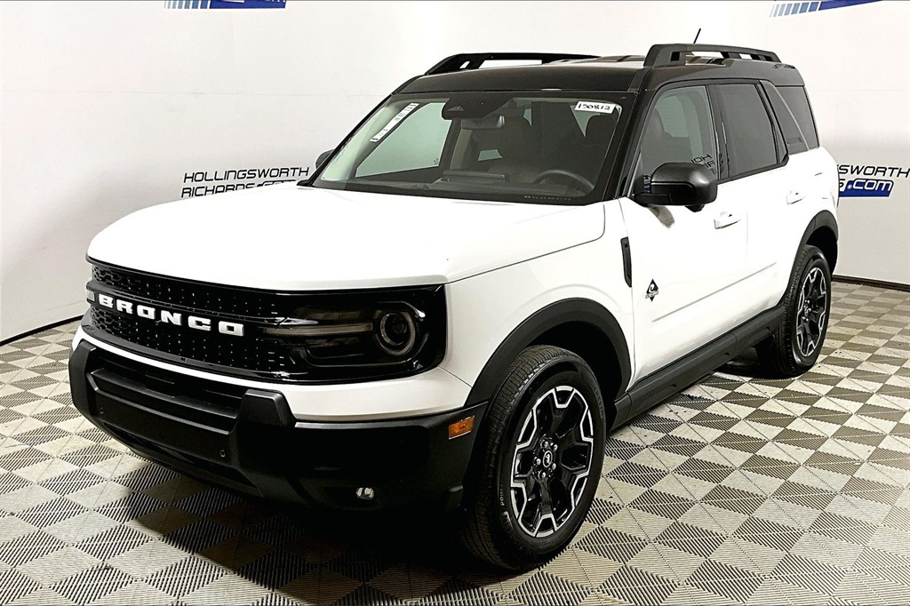 2025 Ford Bronco Sport Outer Banks's photo