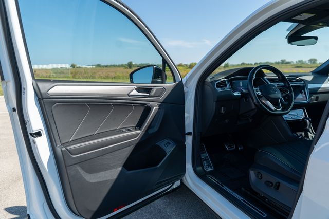2022 Volkswagen Tiguan SE R-Line Black photo 22