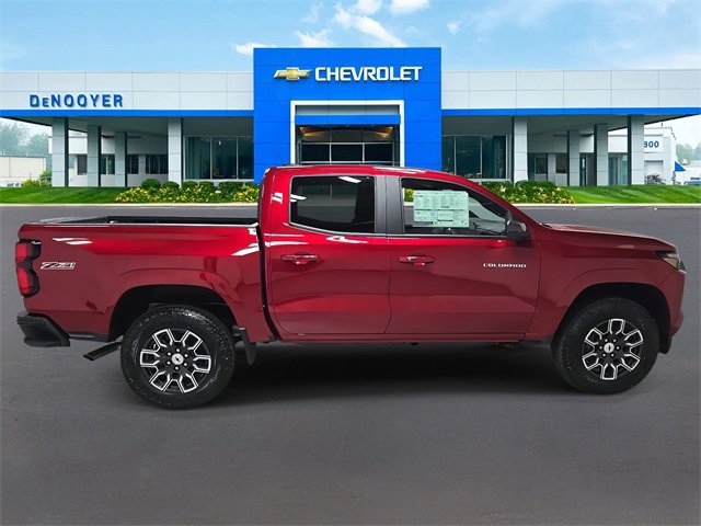 2025 Chevrolet Colorado Z71 photo 4
