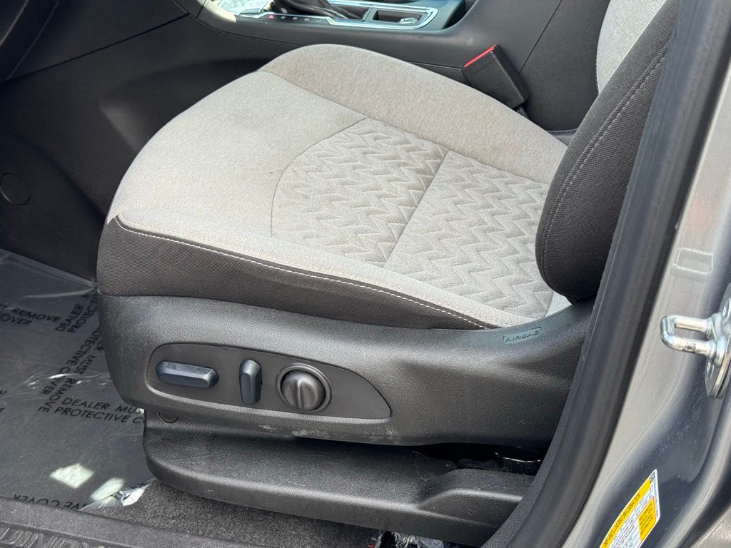 2024 Chevrolet Equinox LT photo 20