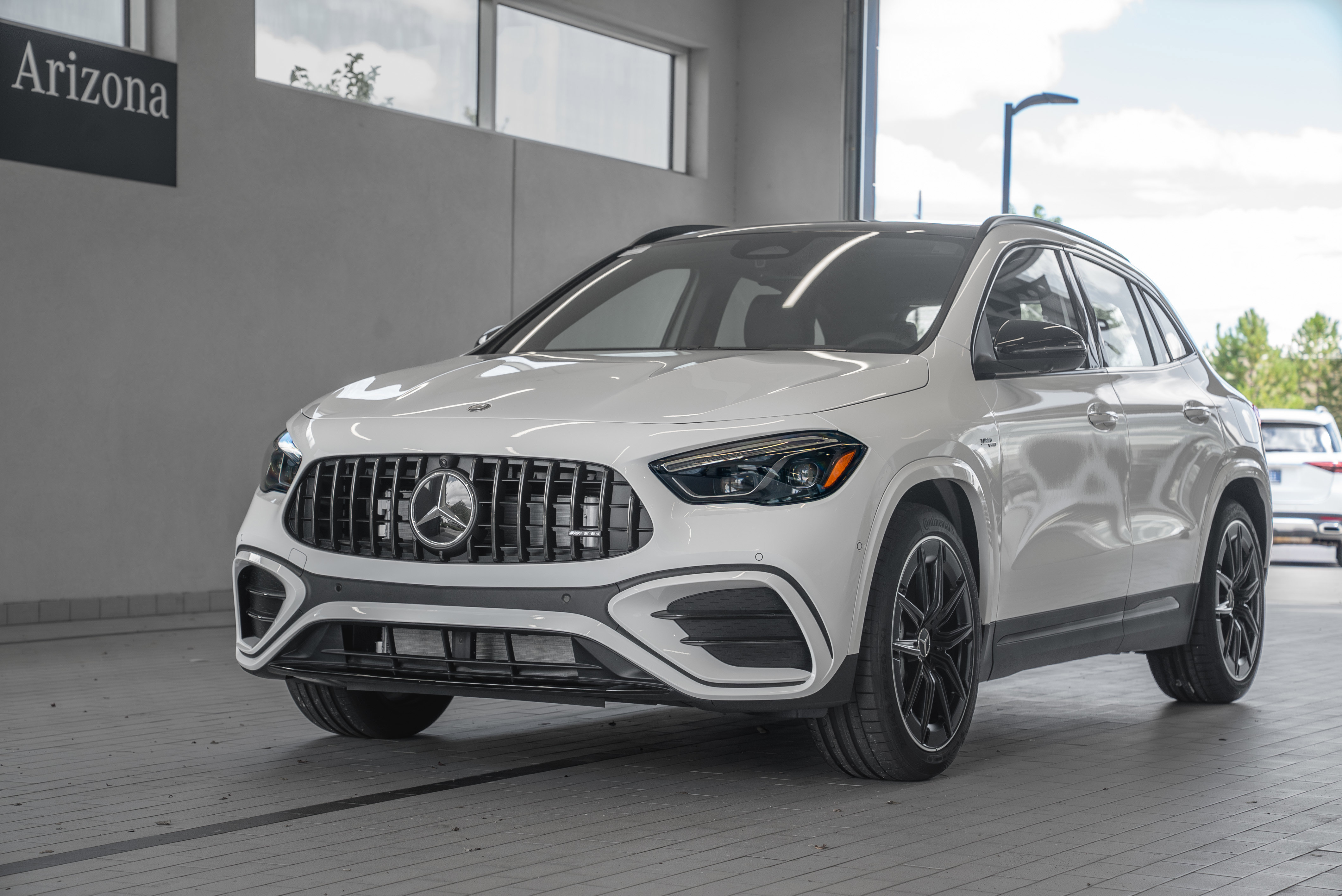2025 Mercedes Benz GLA 35 AMG photo 9