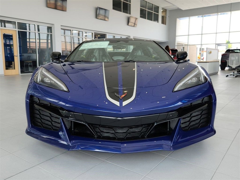 2025 Chevrolet Corvette Z06 2LZ photo 2
