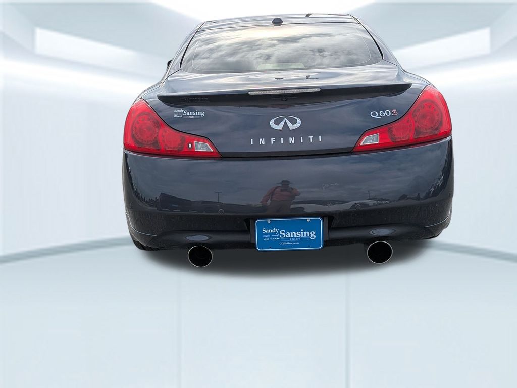 2015 Infiniti Q60 Coupe Journey photo 4