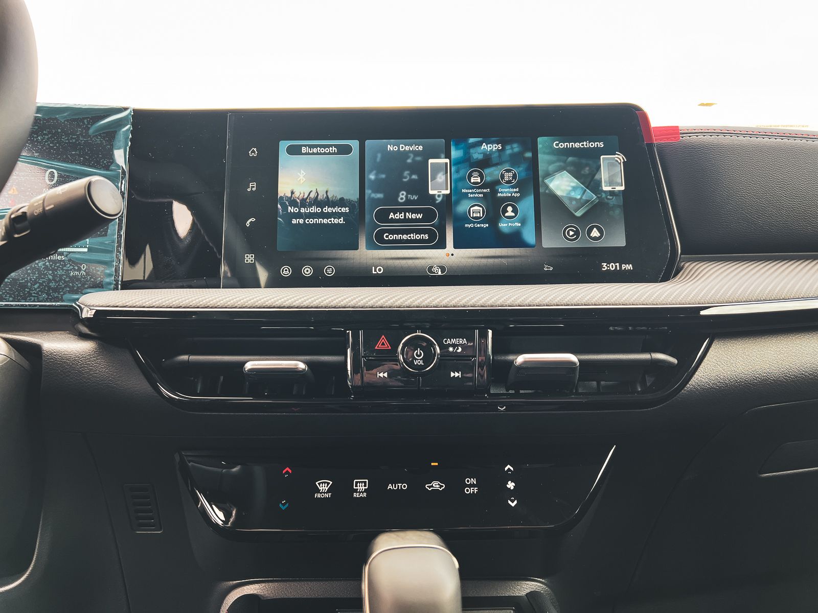 2026 Nissan Kicks SR photo 17