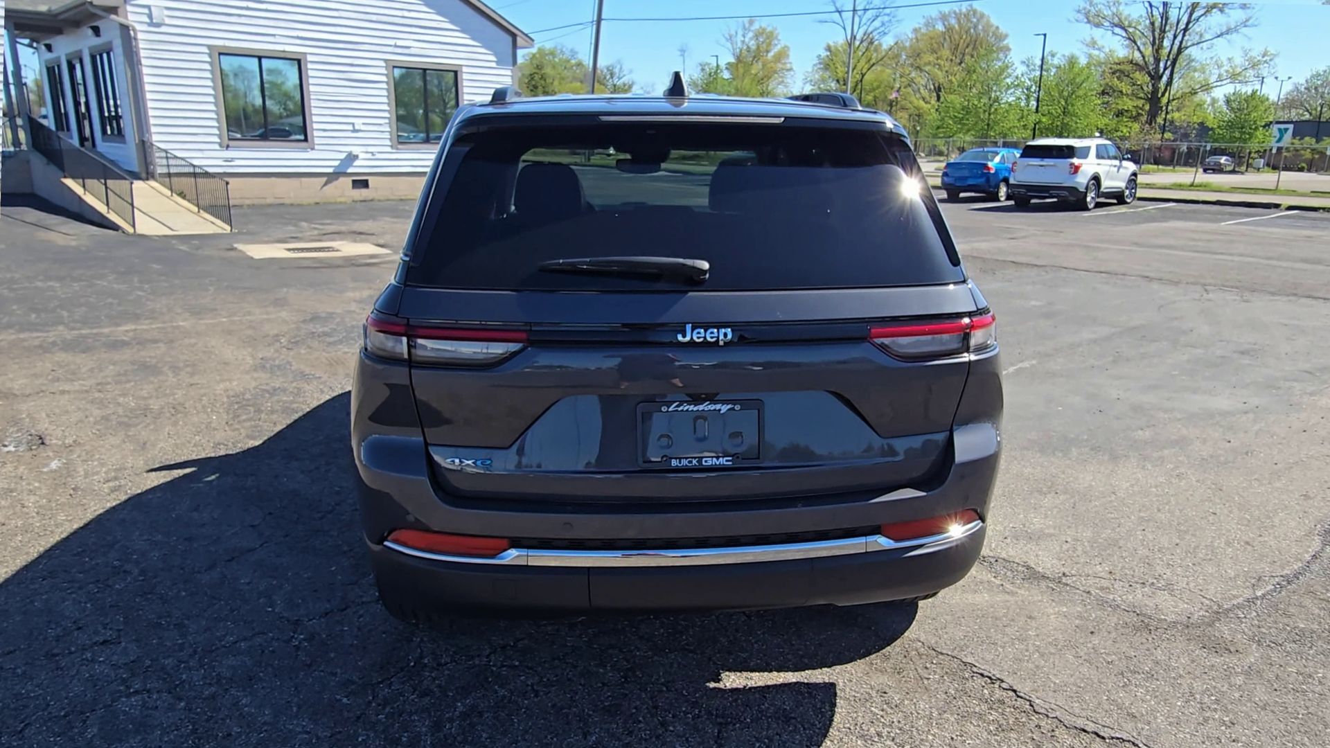 2023 Jeep Cherokee Base photo 40