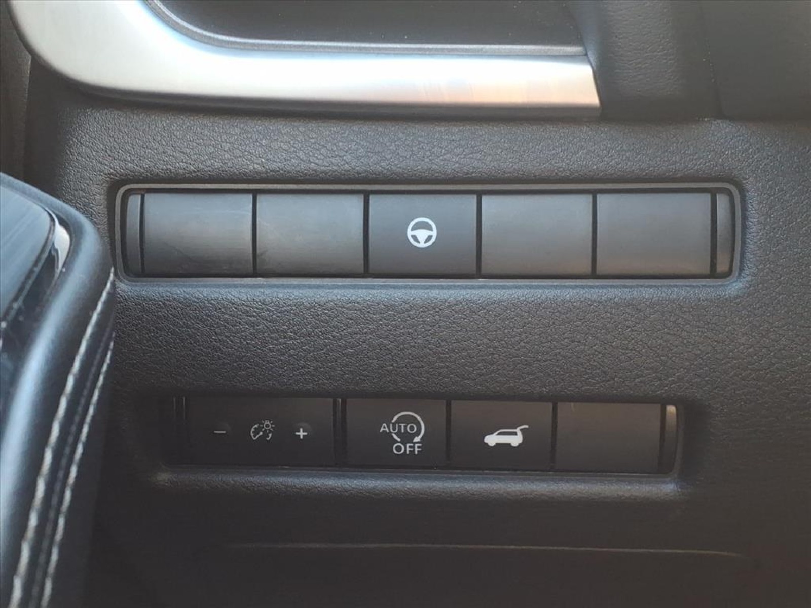 2024 Nissan Rogue SV Silver at Robbins Nissan