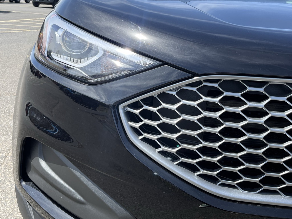 2024 Ford Edge SE photo 2