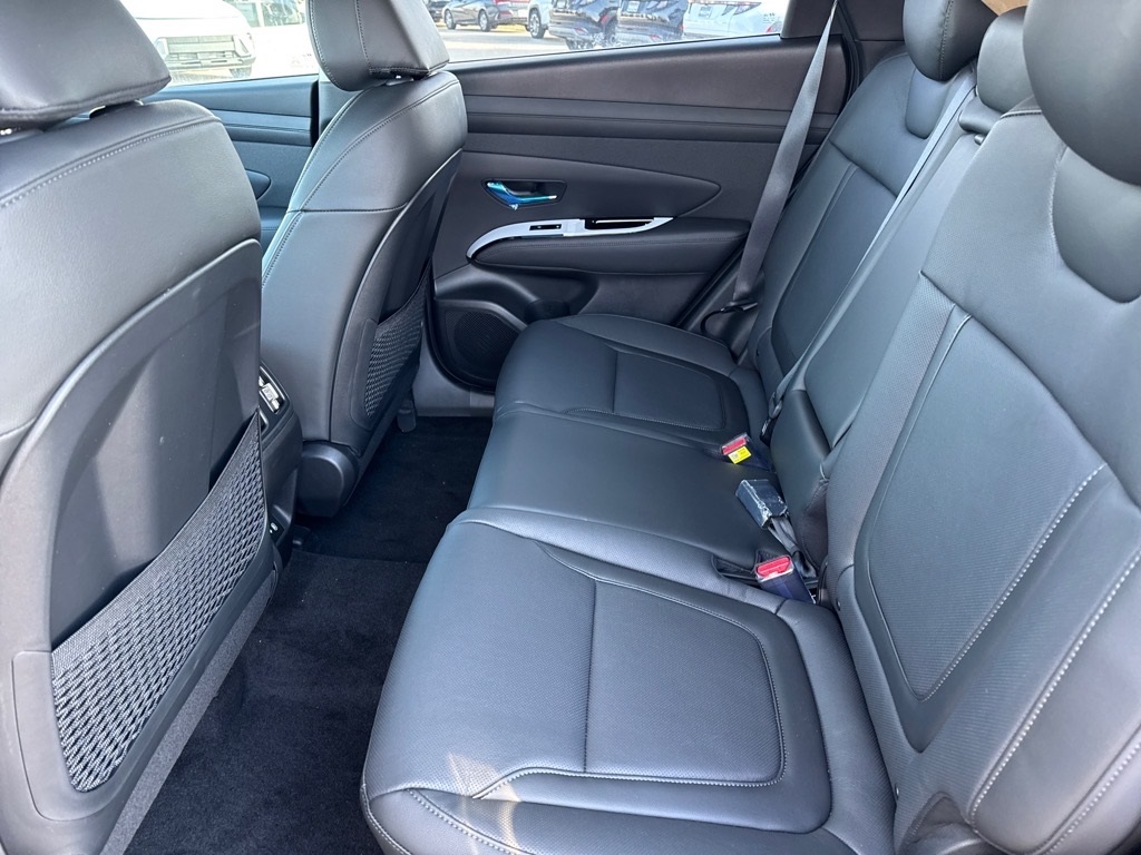 2025 Hyundai Tucson Limited photo 6