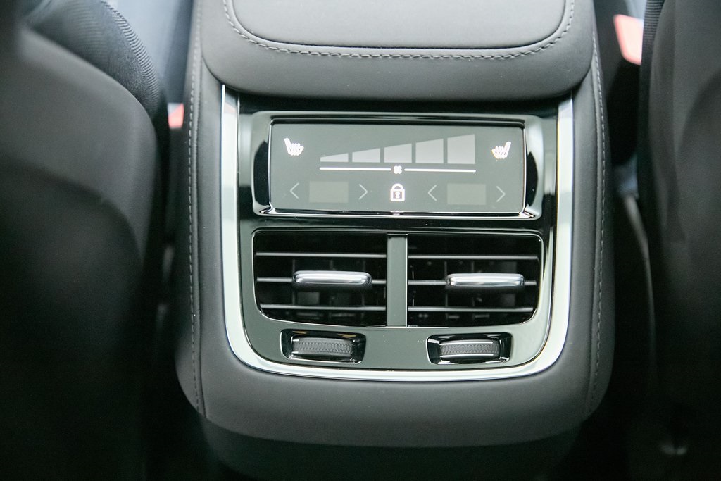 2025 VOLVO XC90 - Image 24