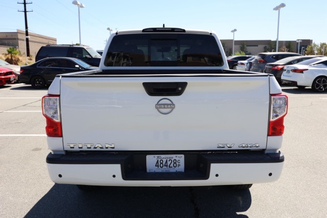 2023 Nissan Titan SV photo 3