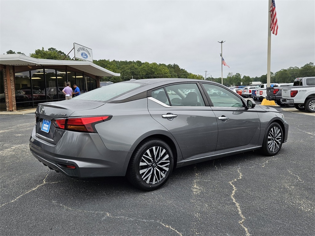 2023 Nissan Altima 2.5 SV photo 13