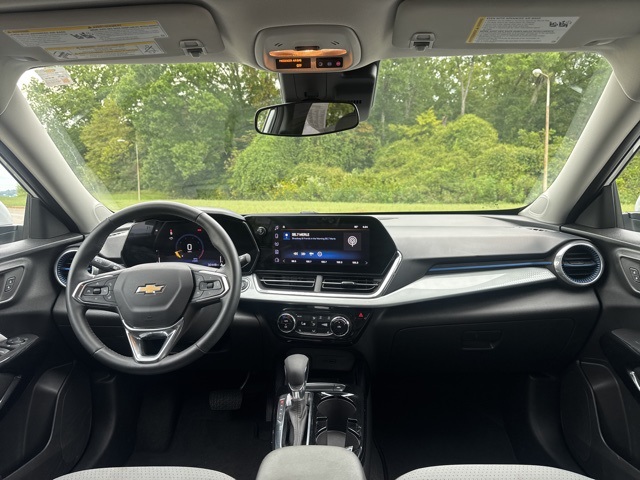 2024 Chevrolet Trax LT photo 10