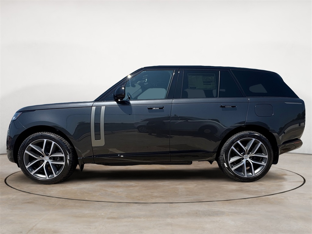 2025 Land Rover Range Rover SE photo 2
