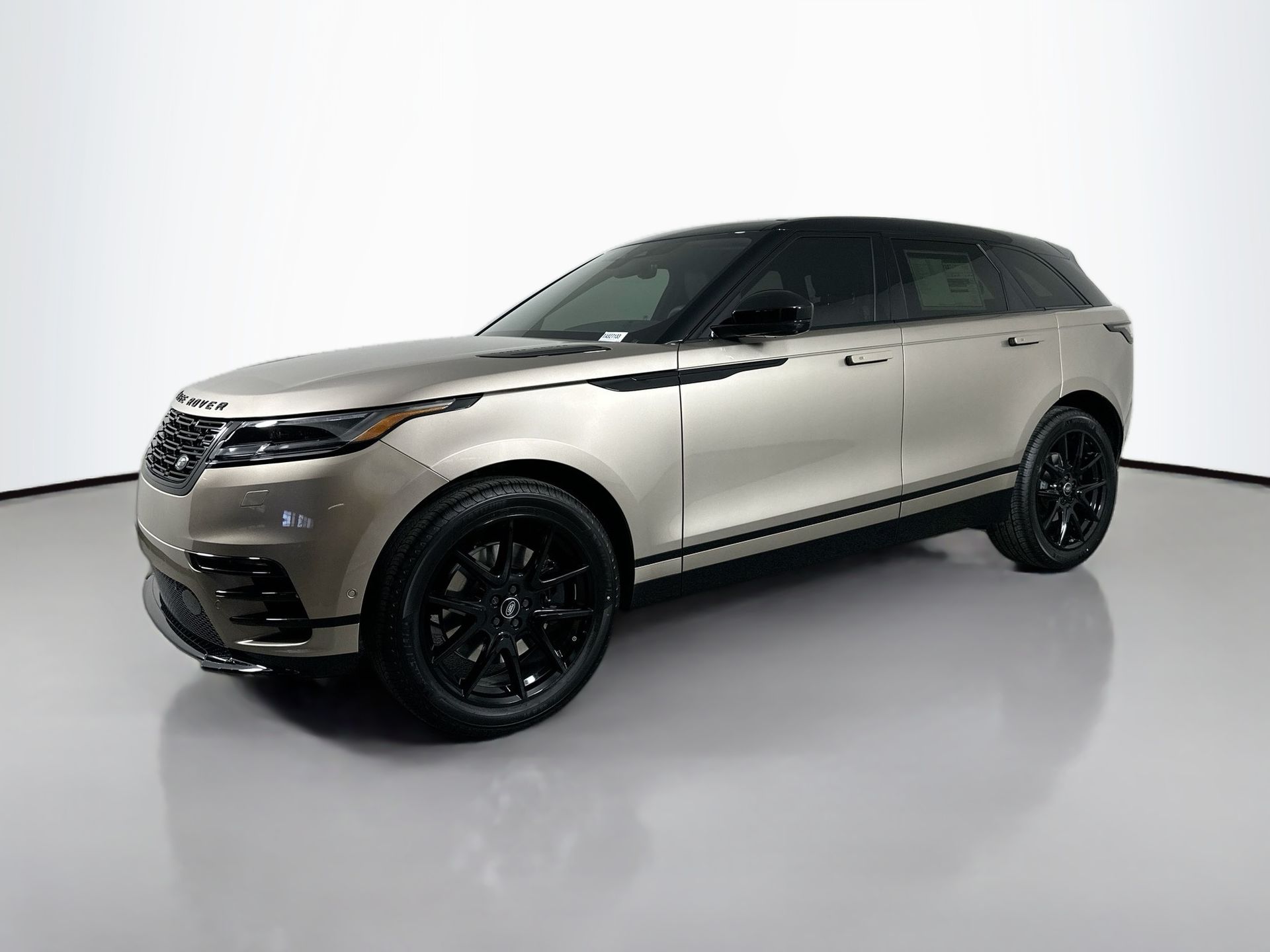 2026 Land Rover Range Rover Velar Dynamic SE's photo