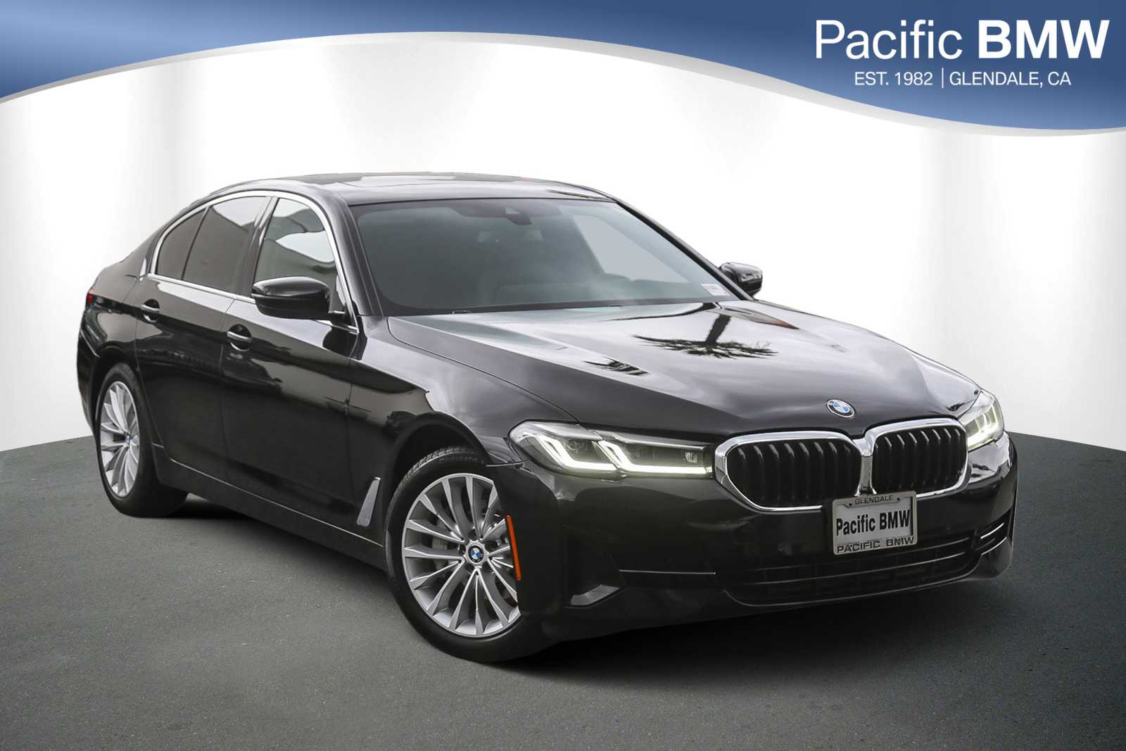 2023 BMW 5 Series 530i's photo