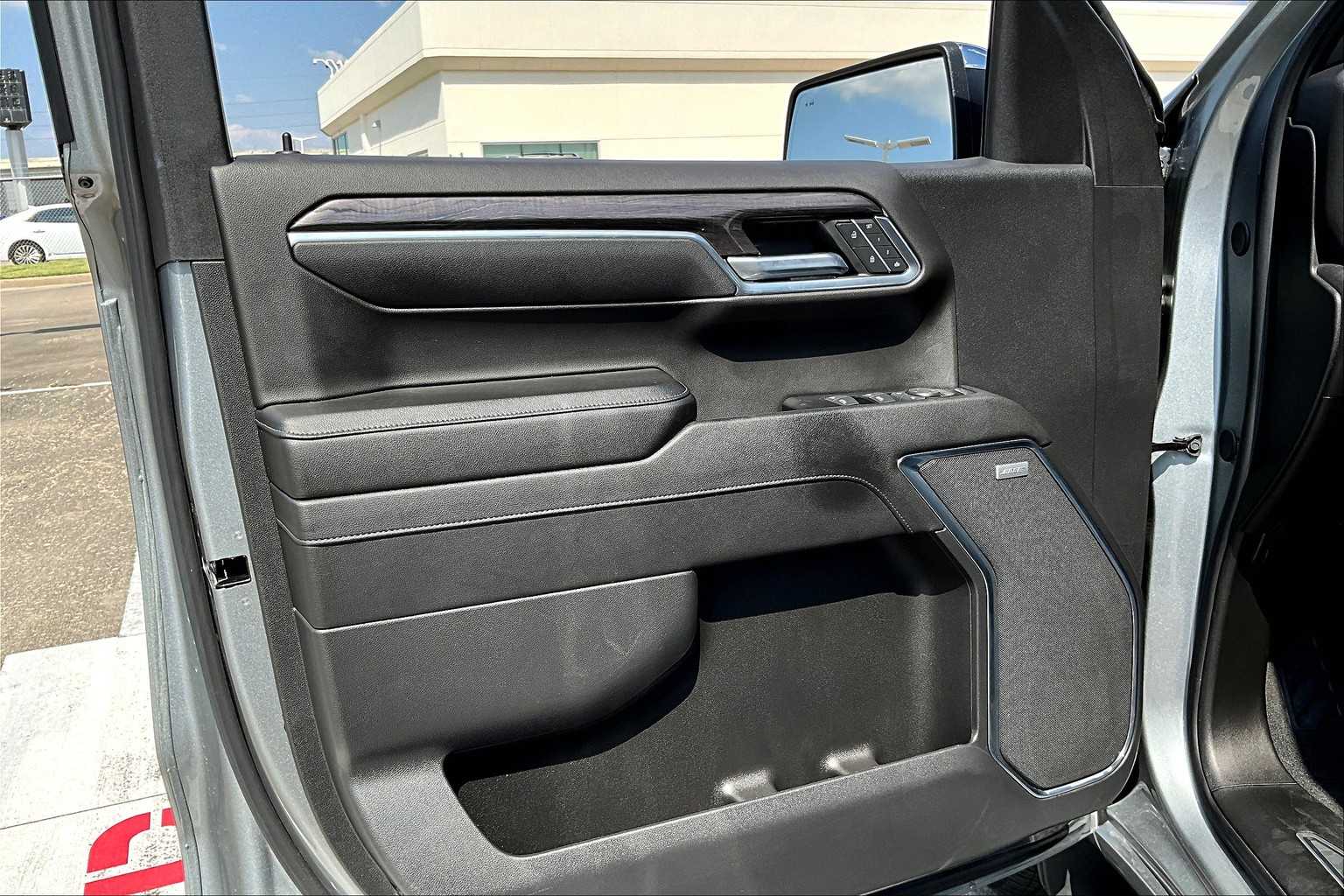2024 Chevrolet Silverado 1500 LTZ photo 19