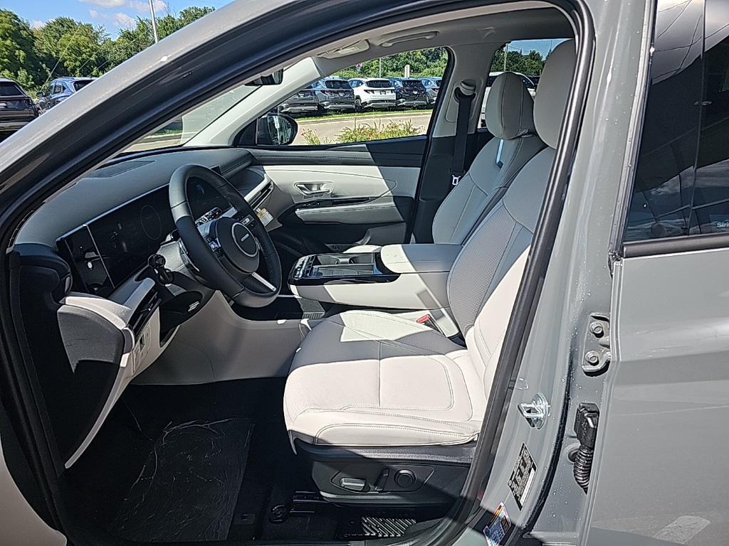 2025 Hyundai Tucson Limited photo 9