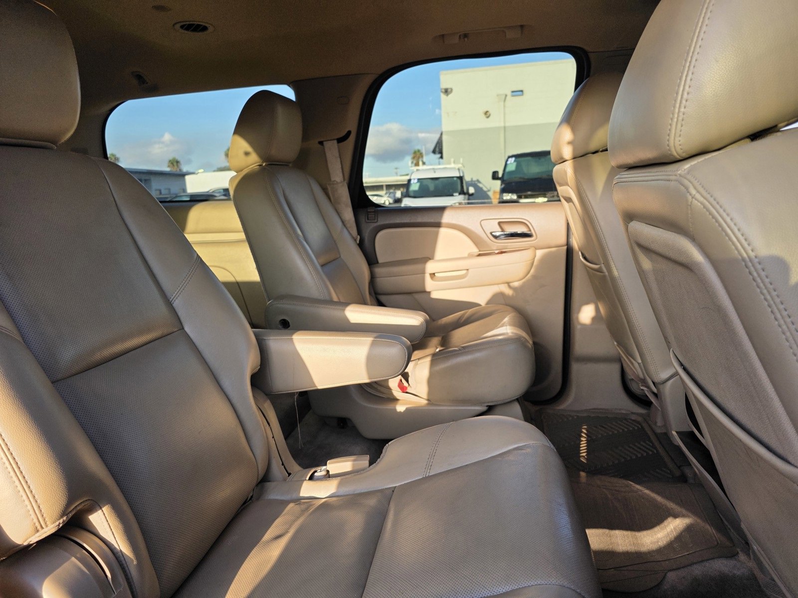 2011 Chevrolet Tahoe LTZ photo 7