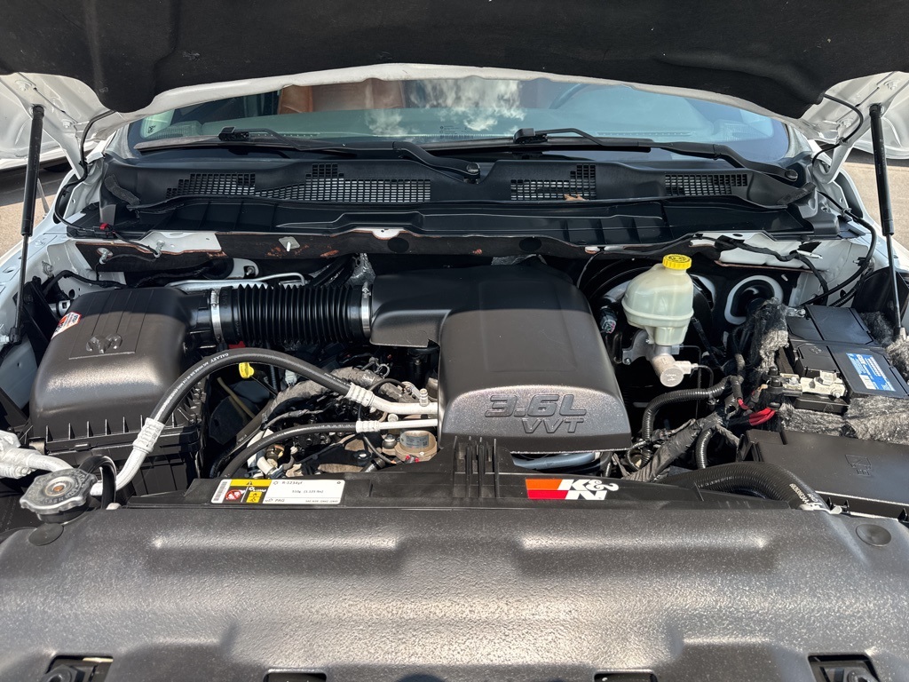 2016 Ram 1500 Laramie photo 9