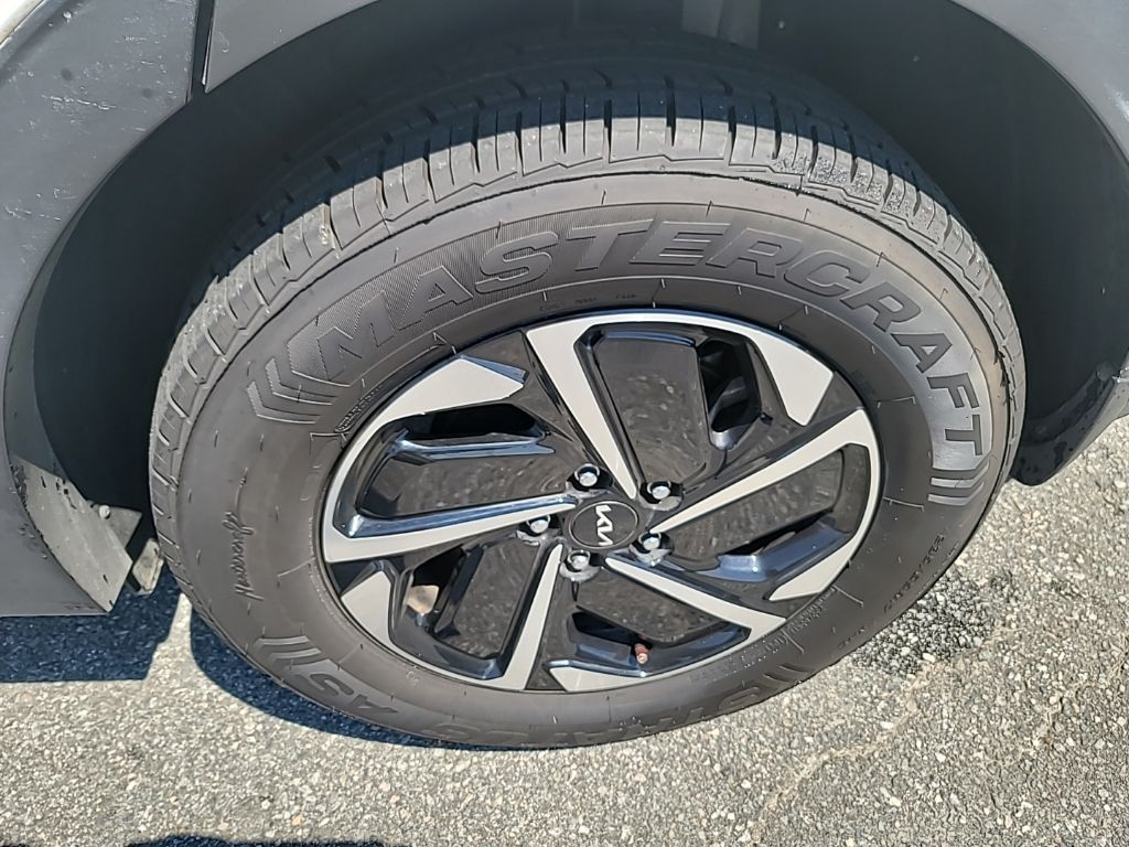 2023 Kia Sportage Hybrid LX photo 7