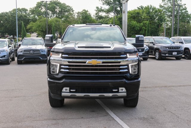 Used 2023 Black Chevrolet High Country image 2