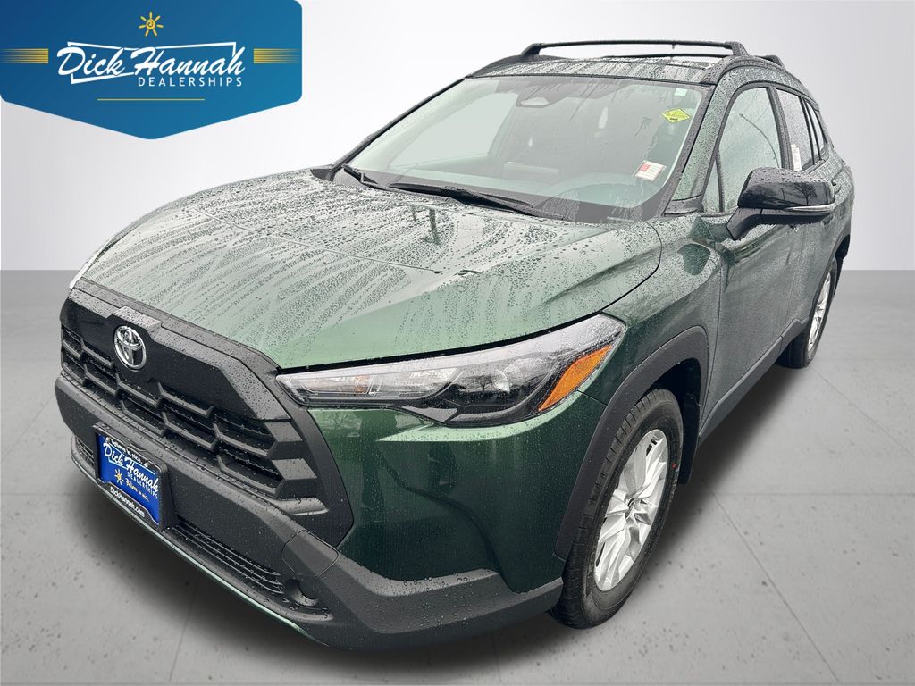 2026 Toyota Corolla Cross LE's photo
