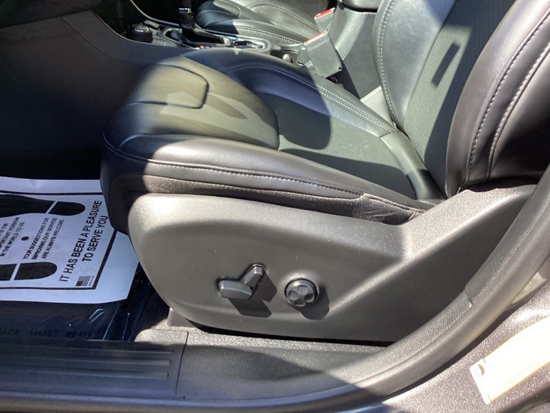 2020 Jeep Cherokee Altitude Sport photo 26