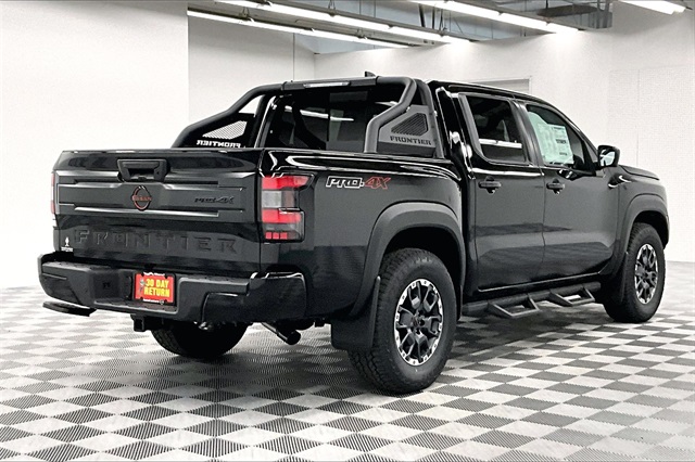 2025 Nissan Frontier PRO-4X photo 18
