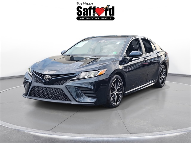 2018 Toyota Camry SE photo 3