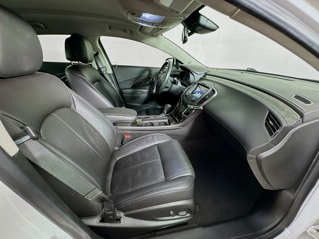 2014 Buick LaCrosse Leather photo 31