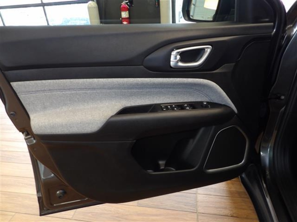 2022 Jeep Compass Latitude photo 20
