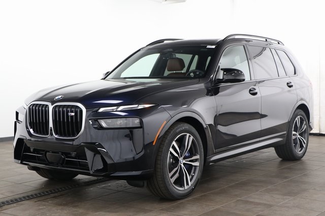 2025 BMW X7 M60i's photo