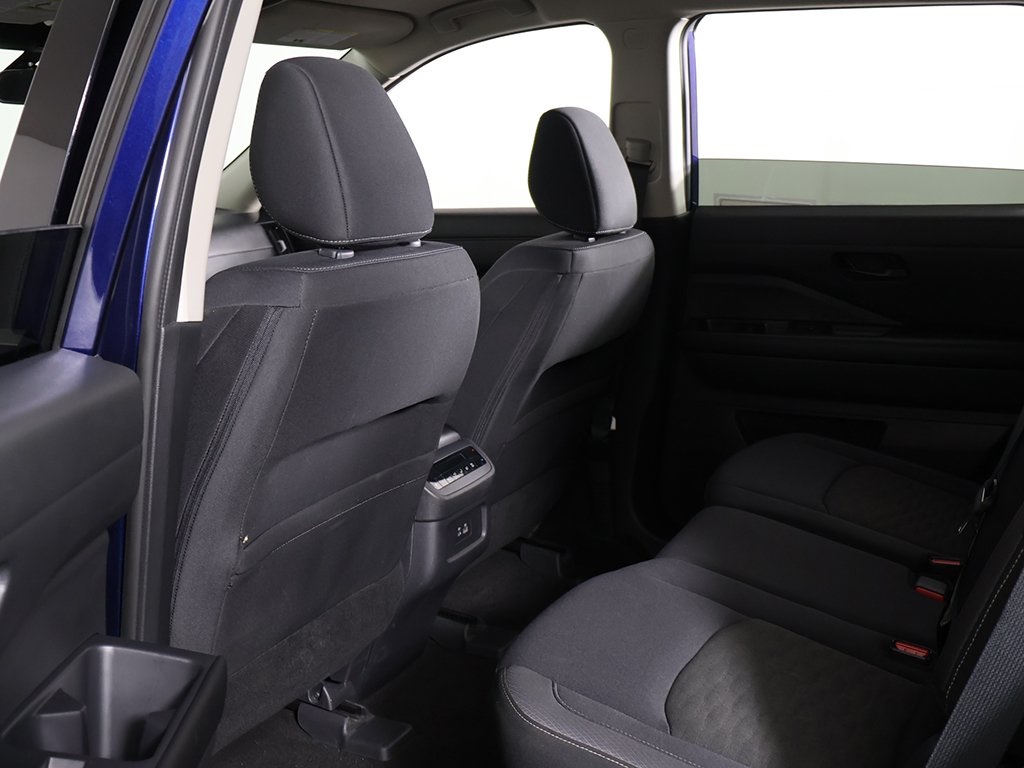 2024 Nissan Pathfinder SV photo 24