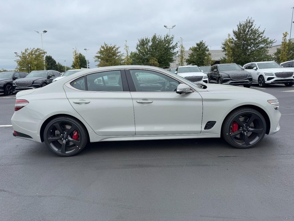 2026 Genesis G70 3.3T Sport Prestige photo 2