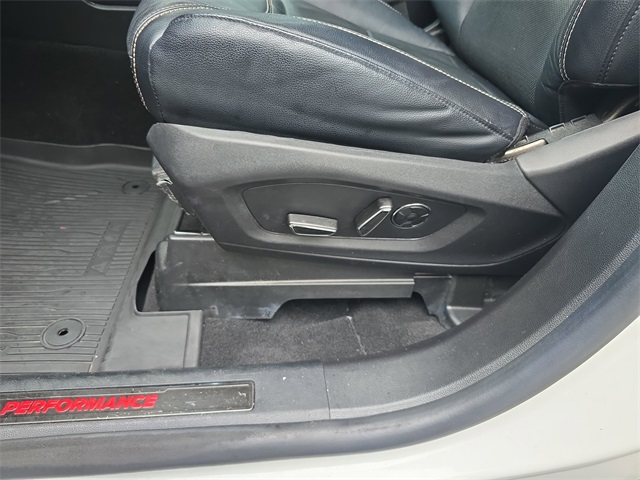 2020 Ford Explorer ST photo 29