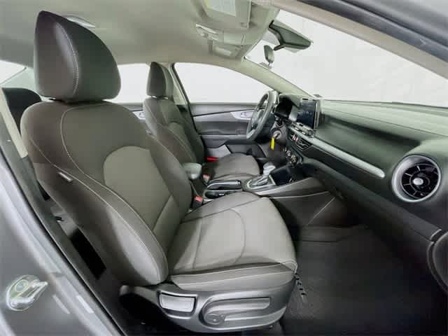2023 Kia Forte LXS photo 26