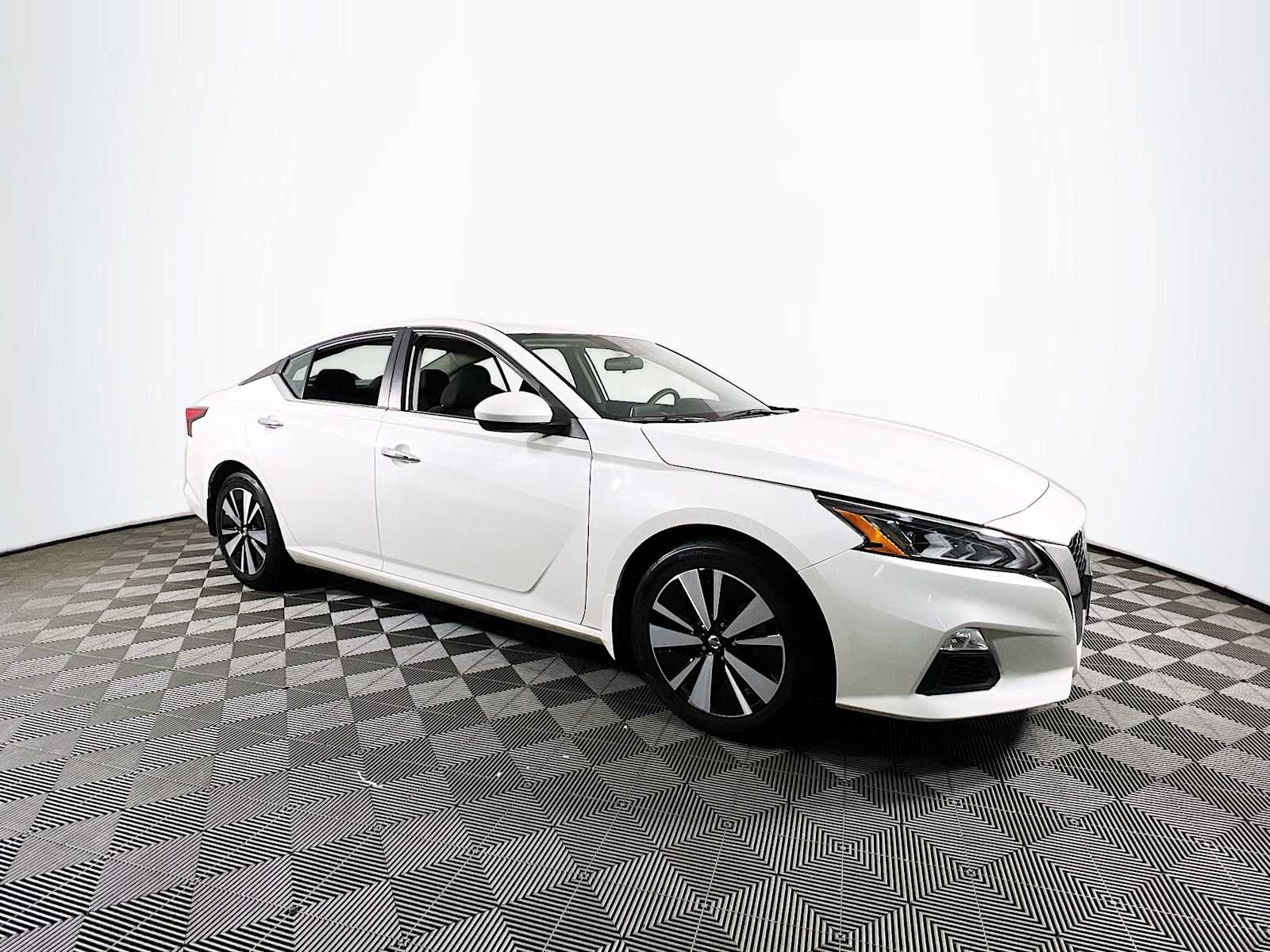Certified 2022 Nissan Altima SV with VIN 1N4BL4DV1NN335474 for sale in Union Beach, NJ