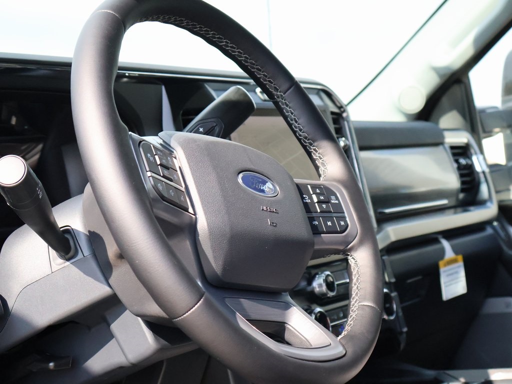 2026 Ford F-250 Lariat photo 23