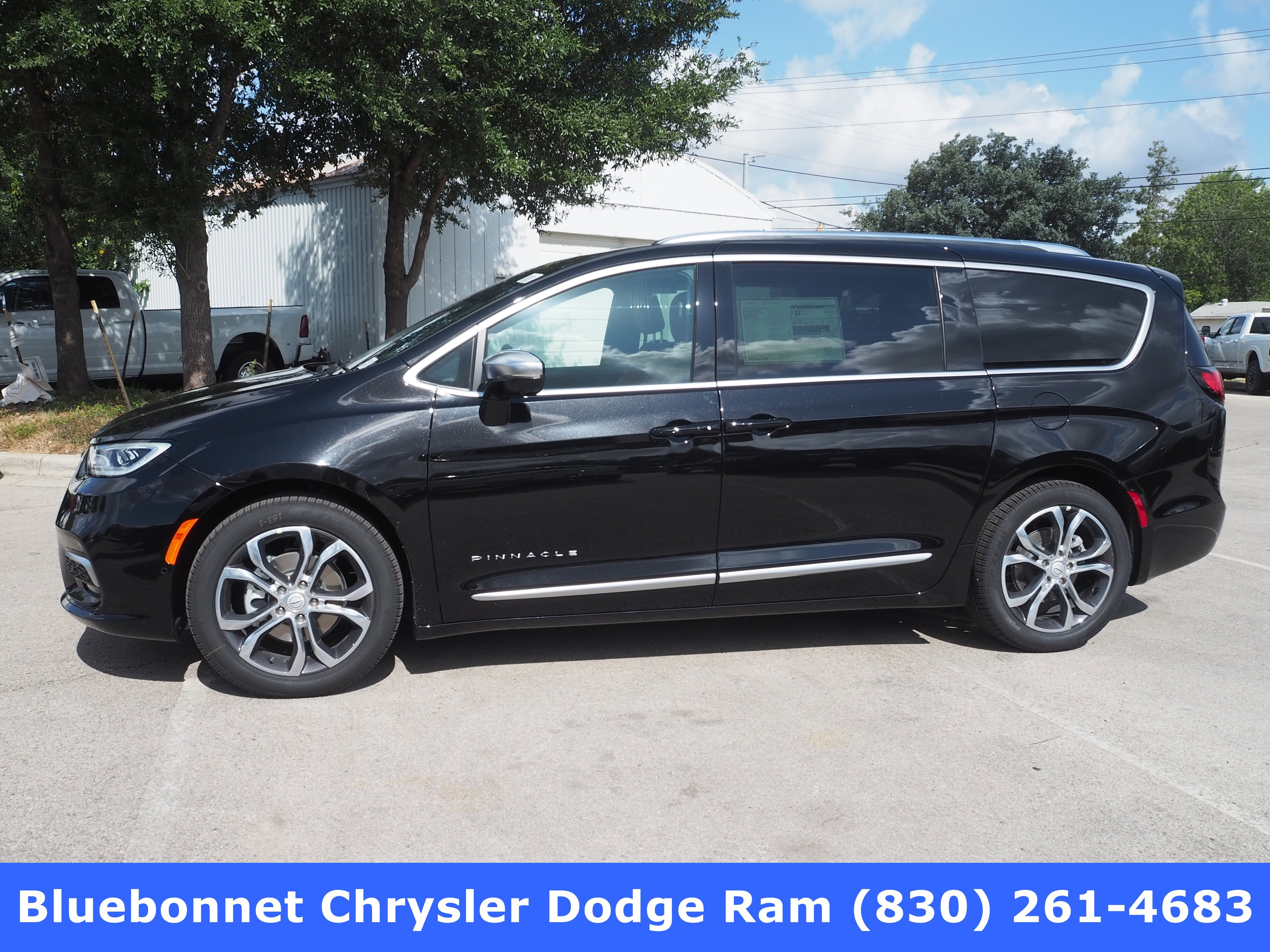 2026 Chrysler Pacifica Pinnacle's photo