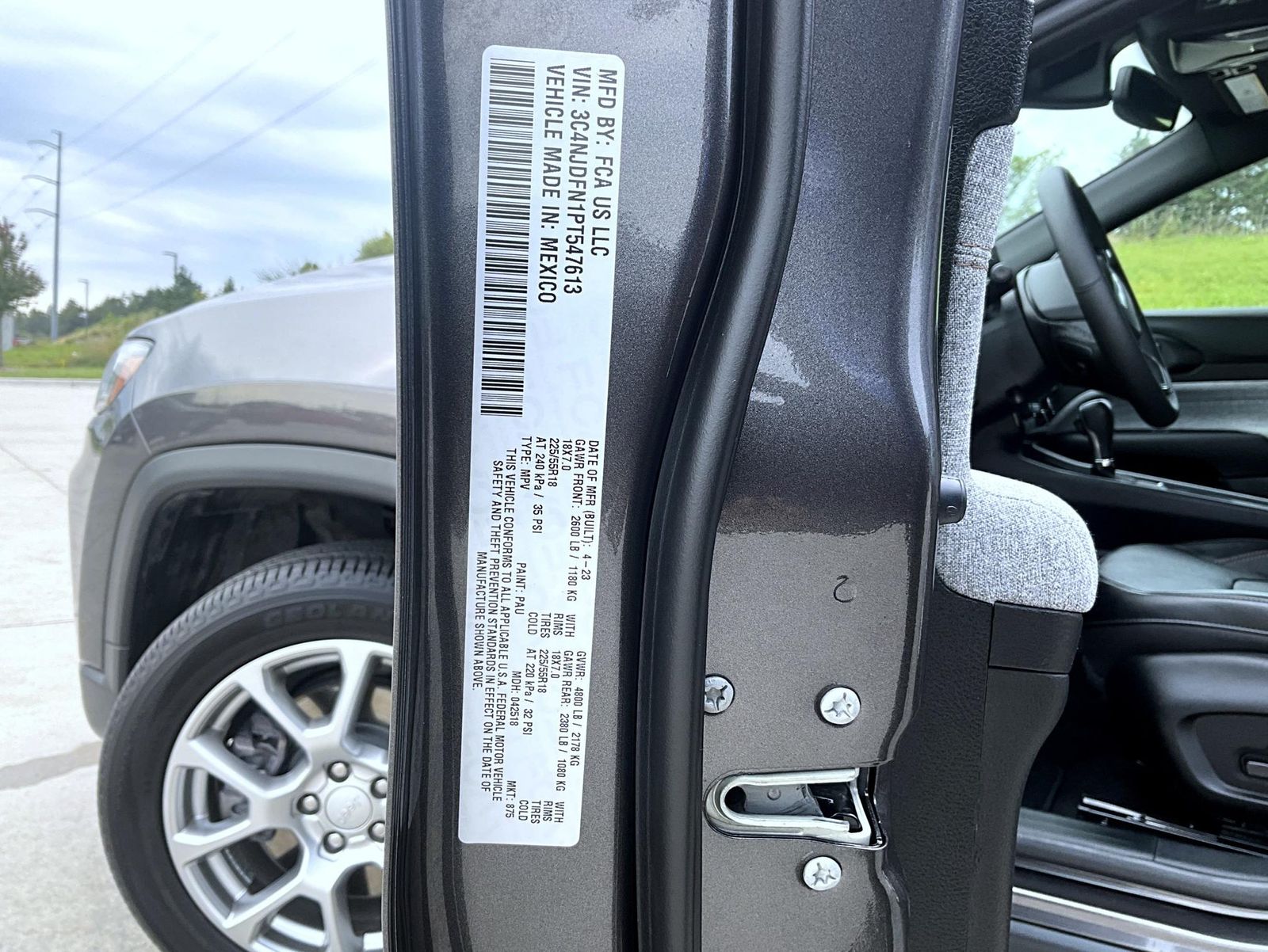 2023 Jeep Compass Latitude Lux photo 25