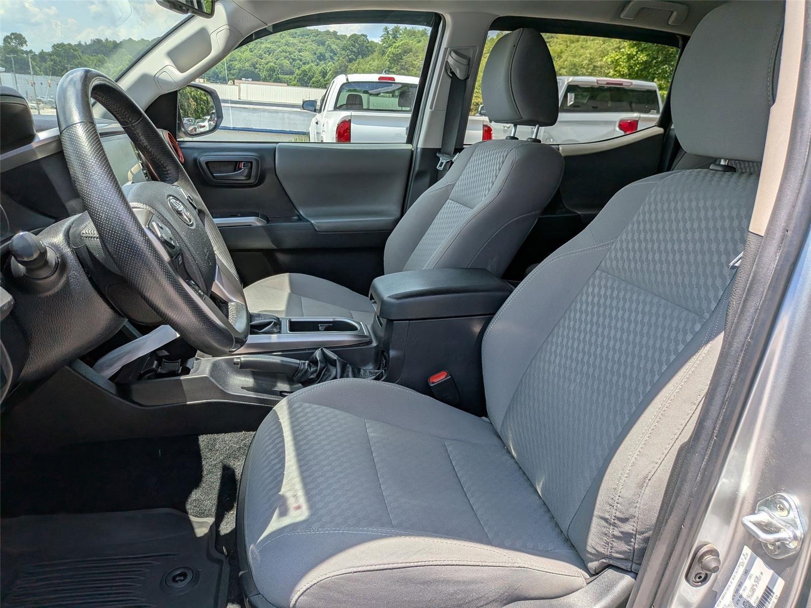 2023 Toyota Tacoma SR5 Double Cab V6 photo 25