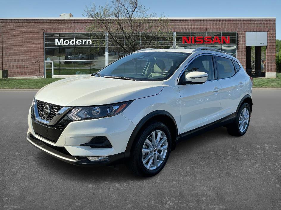 2022 Nissan Rogue Sport SV's photo