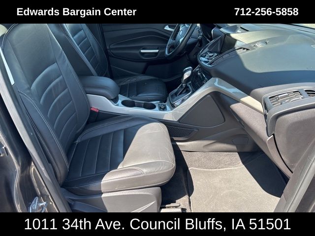 2015 Ford C-Max Hybrid SEL photo 10