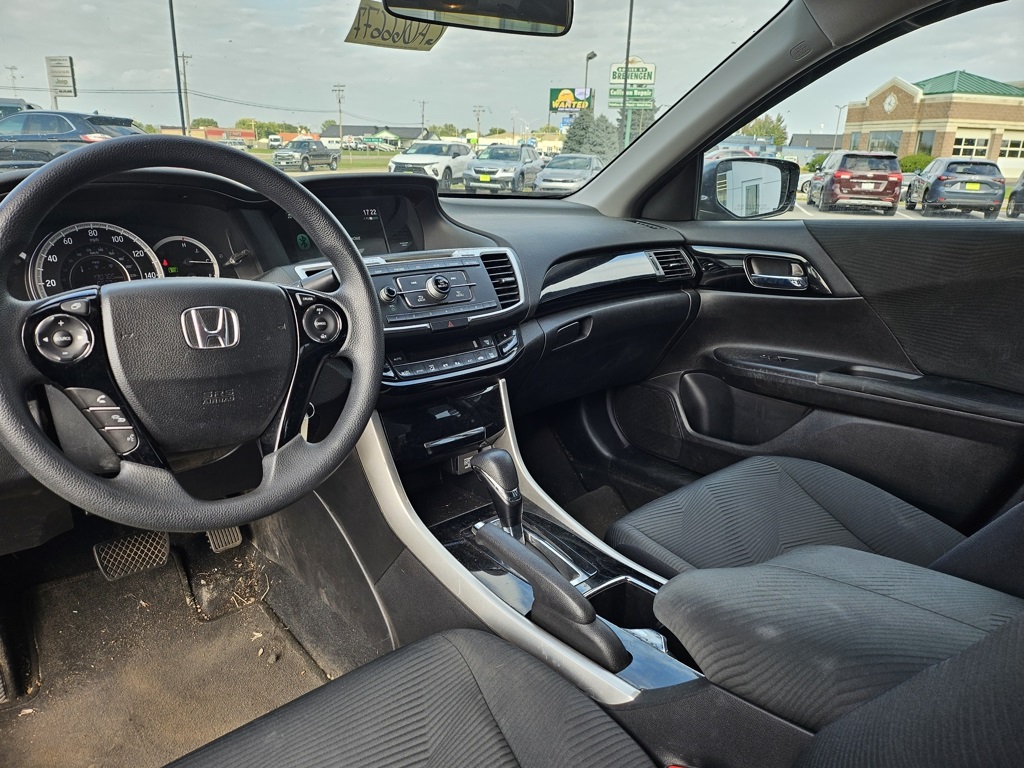 2016 Honda Accord LX photo 25