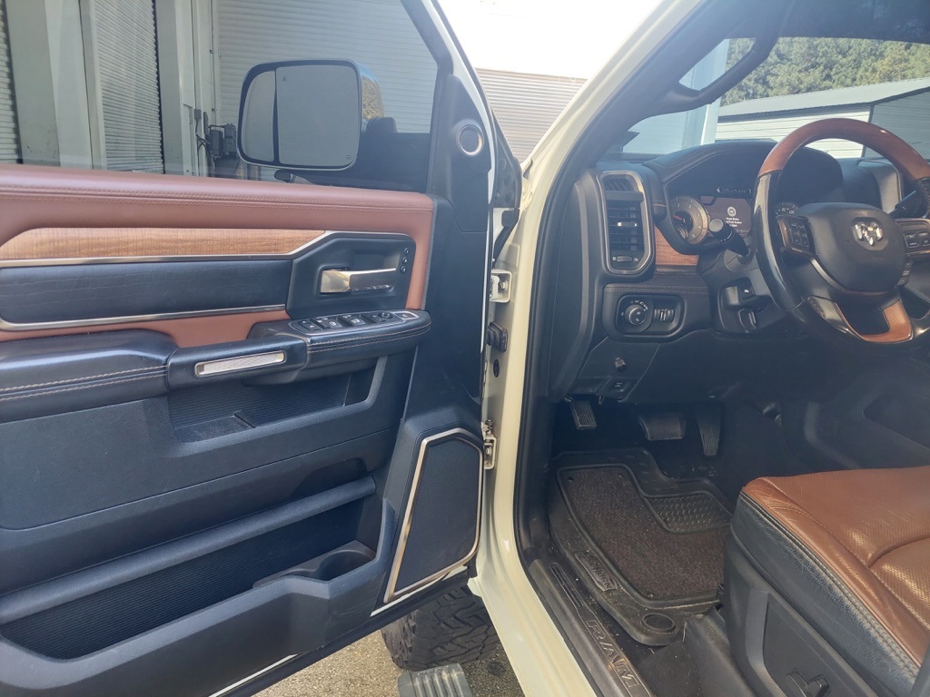 2021 Ram 3500 Laramie Longhorn photo 4
