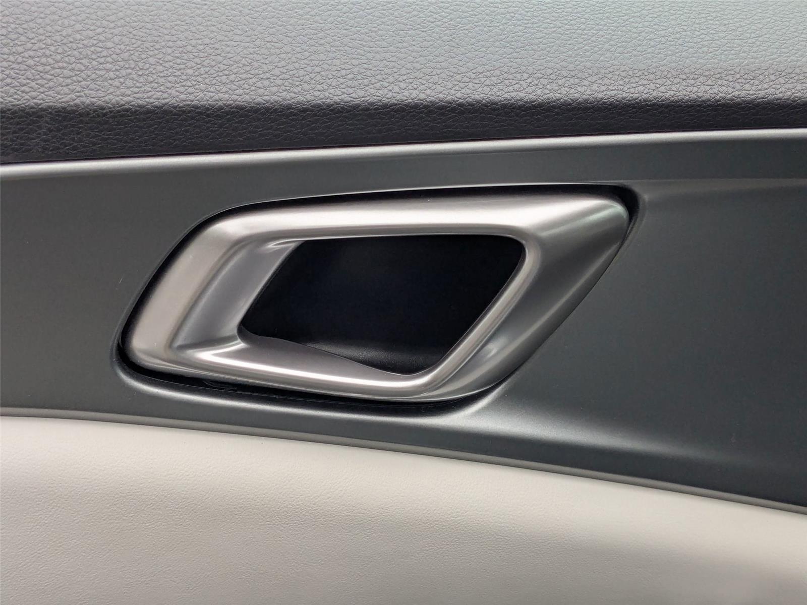 2022 Kia Carnival LX photo 12