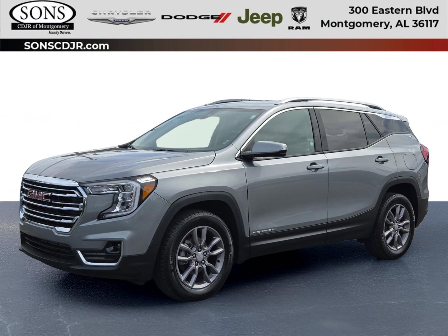 2024 GMC Terrain SLT's photo