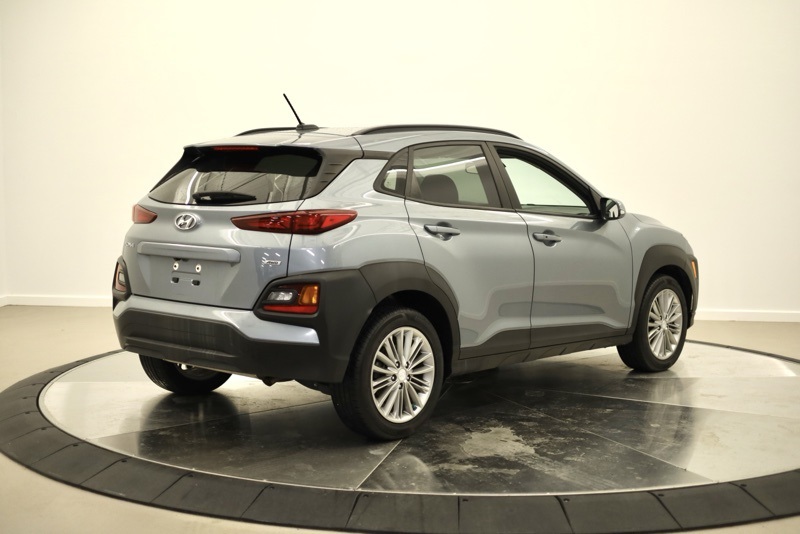 2020 Hyundai Kona SEL photo 3