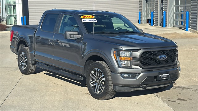 2023 Ford F-150 XL's photo